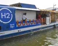 काशी को मिली देश की पहली हाइड्रोजन जलयान की सौगात, नमो घाट से केंद्रीय मंत्री सोनोवाल ने झंडी दिखाकर किया रवाना, जानें खसियात