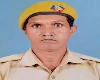 गोंडा न्यूज : ट्रैक्टर ट्रॉली की चपेट में आने से बाइक सवार पीआरडी जवान की मौत, साथी घायल 