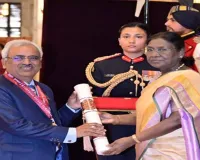 राष्ट्रपति मुर्मू ने 24 वैज्ञानिकों को राष्ट्रीय विज्ञान पुरस्कार किया सम्मानित, मरणोपरांत जयंत नार्लीकर को मिला विज्ञान रत्न 