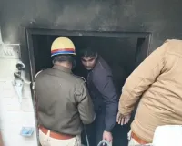 Bareilly: इलेक्ट्रिक रॉड से लगी आग, महिला झुलसी, घर का सामान जला 