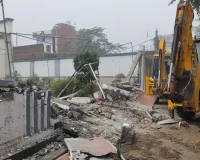 Bareilly: मौलाना तौकीर के करीबी वाजिद बेग के बरातघर पर चला BDA का बुलडोजर