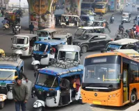 Bareilly : ऑटो वालों के नेटवर्क से नहीं परवान चढ़ रही सिटी बस सेवा