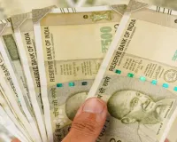 Bareilly: कपड़ा शोरूम से स्टोर मैनेजर ने चुरा लिए 5.80 लाख...अब मालिक को दे रहा धमकी