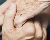 Kanpur : बेटे-बहू ने किया बेघर, डीएम ने बुर्जुग दंपति को आशियाना में भेजा वापस