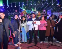 Moradabad: प्रभु यीशु ने लिया जन्म, गूंजा मेरी क्रिसमस, लोगों ने मनाया उत्सव