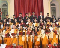 क्रिसमस का जश्न  : कैरल्स गाकर दिया प्रभु यीशु के जन्म का संदेश