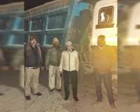 UP: खनन के डंपरों पर चला प्रशासन का डंडा, दो दिन में 10 डंपर सीज