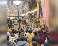 Bareilly : बजरंग दल ने चर्च के बाहर बैठकर पढ़ी हनुमान चालीसा, नारेबाजी भी की