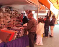 खादी उत्पाद प्रदर्शनी: सात दिन में 1.25 करोड़ का कारोबार...खादी उत्पादों की चमक से खिले कारोबारियों के चेहरे