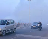 Moradabad: कोहरे से ढकी रही सुबह, धूप निकली तो मिली राहत...कम  दृश्यता के चलते रेंगे वाहन