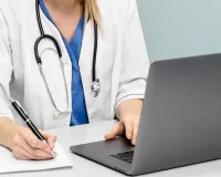 मेरठ में निजी अस्पतालों पर कसा शिकंजा : 1400 डॉक्टर-300 हॉस्पिटल को CMO के 13 सख्त नियम, अनदेखी की तो लाइसेंस रद्द!