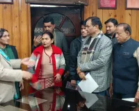 ट्रेड को लाइसेंस शुल्क में लाने पर भड़के व्यापारी, आज करेंगे प्रदर्शन... लखनऊ व्यापार मंडल ने महापौर को सौंपा ज्ञापन