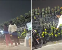 लखनऊ: PM मोदी के जाते ही सजावटी गमलों पर टूट पड़े लोग, वीडियो वायरल होने से मचा हड़कंप!