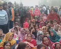 Amethi News: पीएम के बाद शव घर पहुंचने पर आक्रोशित हुए परिजन और ग्रामीण, शव को सड़क पर रखकर लगाया जाम