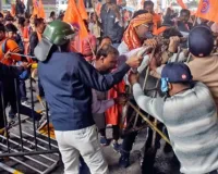 बांग्लादेश में हिंदुओं पर जुल्म बर्दाश्त नहीं: अयोध्या में VHP और बजरंग दल ने निकाली जन आक्रोश रैली, सरकार को दी चेतावनी- परिणाम भुगतने पड़ेंगे!