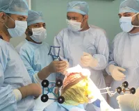 एम्स रायबरेली में रोबोट की मदद से सफल हुआ घुटना प्रत्यारोपण, दो मरीजों को मिली नई जिंदगी