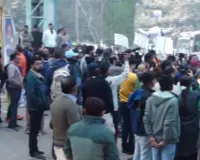 दीपू हत्याकांड पर भड़का गुस्सा: दिल्ली में VHP का बांग्लादेश हाई कमीशन के बाहर जोरदार प्रदर्शन, ढाका ने भारतीय राजदूत को फिर किया तलब 