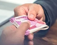 ग्रामीण बैंक के मैनेजर और चपरासी पर FIR, KCC लोन के बदले 10% कमीशन की मांग