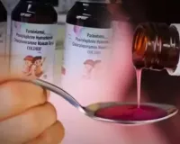 100 करोड़ की नशीली सिरप तस्करी: बर्खास्त सिपाही आलोक-अमित को कोर्ट में देख भड़के वकील, मच गया हंगामा