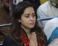 नुसरत भरूचा ने महाकाल दर्शन से आग बबूला हुए मौलाना, जारी कर दिया फतवा