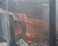 चिनहट में हाहाकार... पांच दुकानों में लगी आग, धमाके के साथ फटे सिलेंडर, दमकल की गाड़ियों ने करीब पांच घंटे बाद बुझाई आग