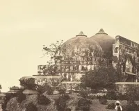 छह दिसंबर : अयोध्या में भीड़ ने आज के दिन ही गिराई थी बाबरी मस्जिद 