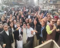 मेरठ बंद: पश्चिमी यूपी में हाईकोर्ट खंडपीठ की मांग को लेकर सड़कों पर उतरे वकील, बाजार ठप