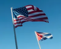 17 दिसंबर: दशकों बाद अमेरिका, क्यूबा ने कूटनीतिक संबंधों को बहाल करने की घोषणा की 