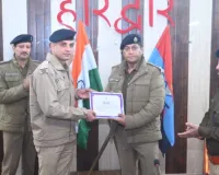 कर्तव्यनिष्ठ पुलिसकर्मियों का सम्मान: 32 जवान 