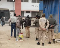 Pratapgarh News: आरोपी हिरासत से फरार, चार पुलिसकर्मियों सहित पांच के खिलाफ FIR दर्ज 