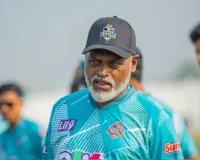 बांग्लादेश प्रीमियर लीग में हुआ बड़ा हादसा, मैदान में अचानक से गिरे ढाका कैपिटल्स के असिस्टेंट कोच महबूब अली जकी, चली गई जान