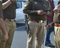 Rampur: आपस में कर रहे थे अपशब्दों का प्रयोग...एसपी ने दो सिपाहियों को किया निलंबित