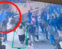 फूड वैली में गार्ड की पिटाई: घटना का वीडियो वायरल, गोमतीनगर थाने में रिपोर्ट दर्ज