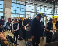 कानपुर-बेंगलुरु के लिए नियमित उड़ान आज से... एयरपोर्ट पर लौटी यात्रियों की रौनक, शेड्यूल जारी