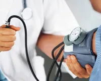 अस्पताल सील...  बगल के दरवाजे से चल रहा इलाज, चिकित्सक पर FIR दर्ज 