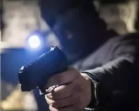  बाराबंकी में चली ताबड़तोड़ गोलियां:  पुराणी रंजिश में युवक पर फायरिंग, जांच में जुटी पुलिस 