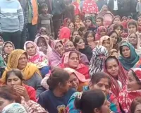  धारदार हथियार से युवक की हत्या: शव घर पहुंचने पर आक्रोशित परिजन-ग्रामीणों ने सड़क पर लगाया जाम