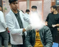 लखनऊ में चाइनीज मांझे से कटा युवक का गला,  राहगीरों ने पहुंचाया अस्पताल, लगे सात टांके