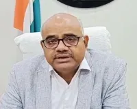 कानपुर : बूथ डे पर जिलाधिकारी का औचक निरीक्षण, पात्र मतदाता न छूटने के निर्देश