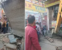 बदायूं : पालिका की बाजार में फिर गरजी जेसीबी, हटाया अतिक्रमण
