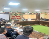 बाराबंकी : निर्माण कार्यों में लापरवाही पर होगी कड़ी कार्रवाई, डीएम ने अधिकारियों के कसे पेंच