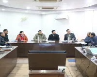 UP: डीएम ने बीएसए और अल्पसंख्यक अधिकारी के वेतन रोकने के निर्देश