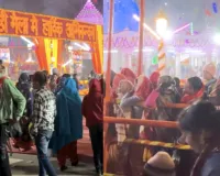 आस्था व मनोरंजन और रोजगार का संगम बना खिचड़ी मेला, गोरखनाथ मंदिर में श्रद्धालुओं का लगा ताता