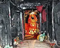 छत्तीसगढ़ : माँ दंतेश्वरी के दरबार में उमड़ी आस्था, भक्त बनकर पहुंचे कांकेर सांसद भोजराज नाग 