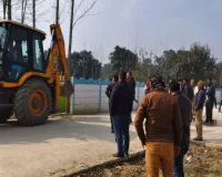Rampur : आरडीए ने 20 बीघा जमीन पर हुई अवैध प्लाटिंग कर बने मकान और बाउंड्री गिराई