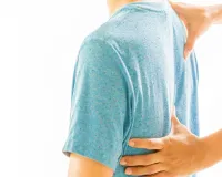 Moradabad: सर्दी में बढ़ रहा जोड़ों व रीढ़ का दर्द, लोग करा रहे फिजियोथेरेपी