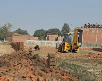 Bareilly: किला छावनी में अवैध कॉलोनी ध्वस्त, बिना नक्शा पास कराए 10 बीघा में हो रही थी प्लॉटिंग