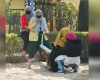 Moradabad: धूप से कुछ राहत, ठंडी हवा से दिन भर बनी रही ठिठुरन