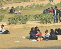 Bareilly : सर्द हवाओं से बढ़ी गलन...कोहरे का अलर्ट जारी