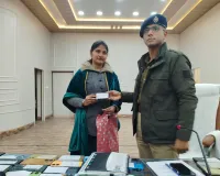 Bareilly: पुलिस ने 85 लाख 481 मोबाइल फोन बरामद कर मालिकों को सौंपे